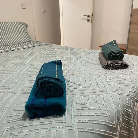 Excelente E Bem Localizado Apartman *