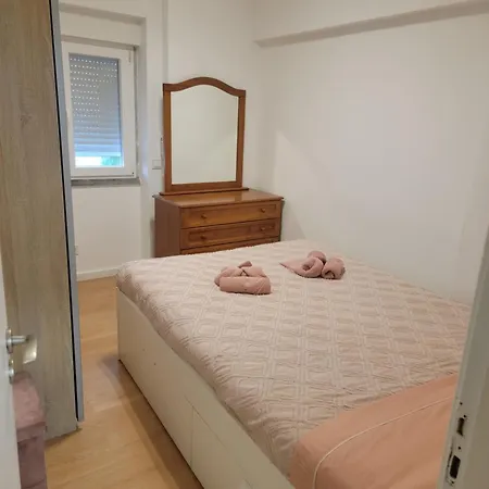 Excelente E Bem Localizado Apartman Corroios