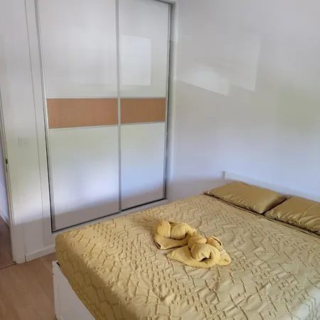 Excelente E Bem Localizado Apartman